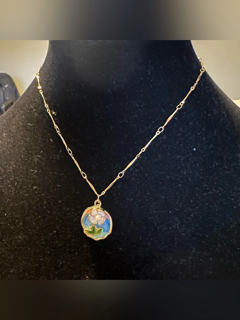 Self handmade 18K gold plated chain & vintage flower oil painting necklace.